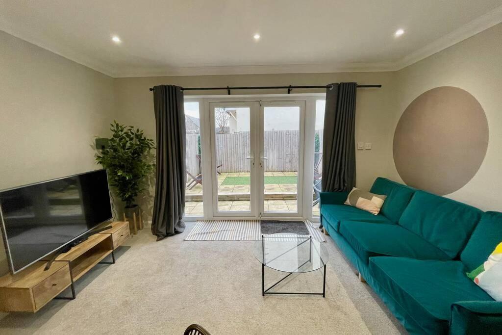 Stylish Modern Two Bedroom Apartment With Garden Cardiff Extérieur photo
